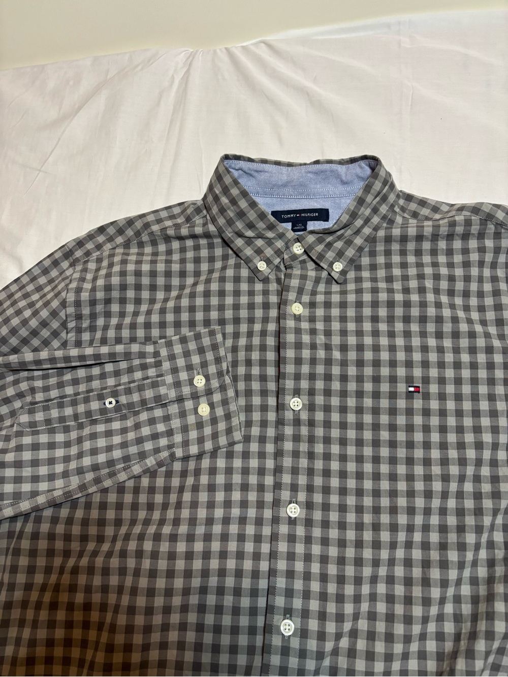 Tommy Hilfiger Gray and White Gingham Button-Down Shirt large